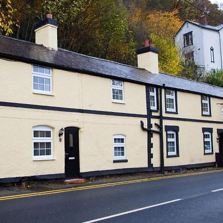 Minafon Villa Llangollen Exteriör bild